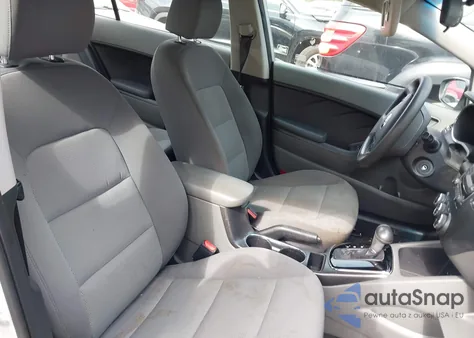 2017 Kia Forte Lx from USA, damaged, VIN 3KPFK4A76HE006752